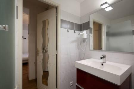 302 - Sejournez Dans Un Studio De Charme A Paris 5 - Flat-Guest Exteriér fotografie